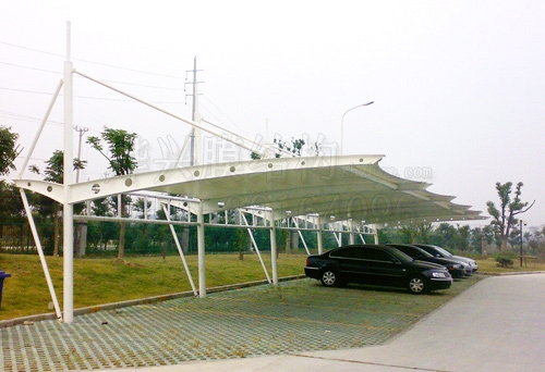 膜結構車棚